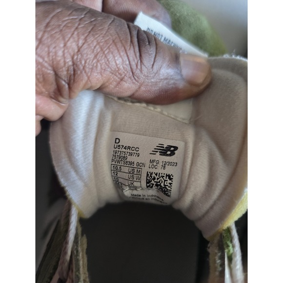 Men New Balance 574 Sneakers - Picture 7 of 8